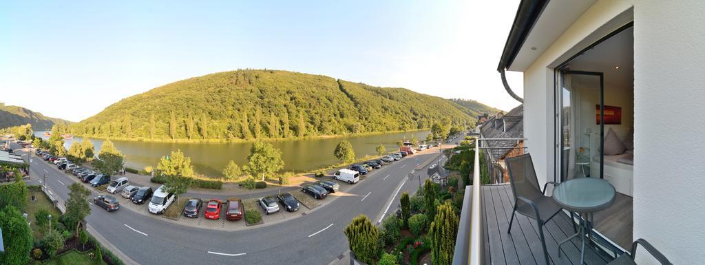 Haus Mosel Apartment Klotten Phòng bức ảnh