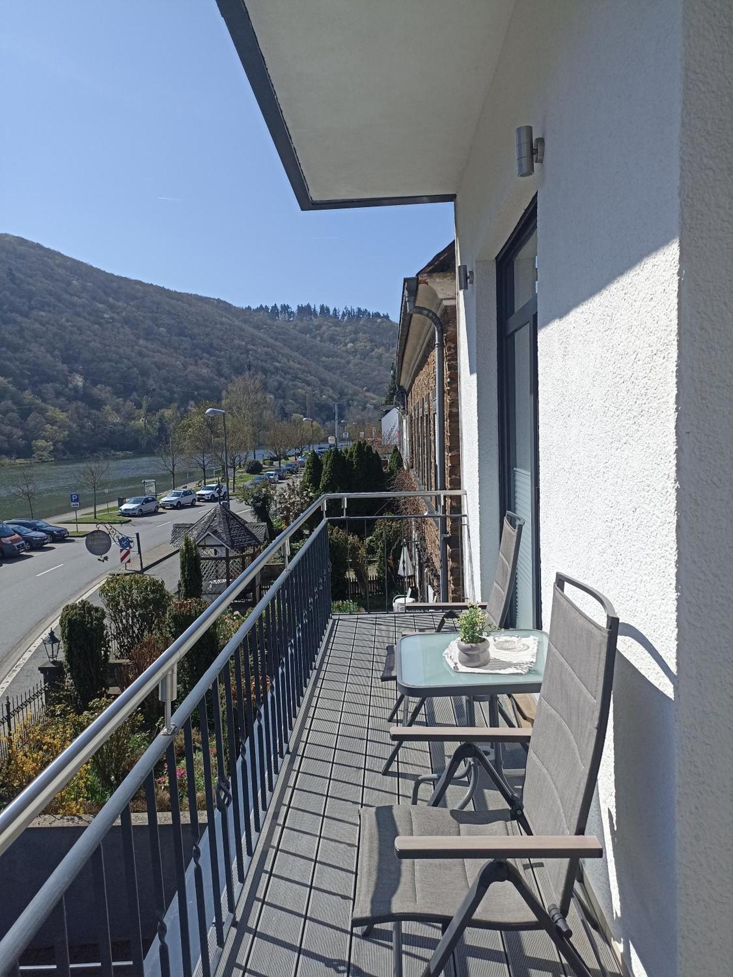 Haus Mosel Apartment Klotten Ngoại thất bức ảnh