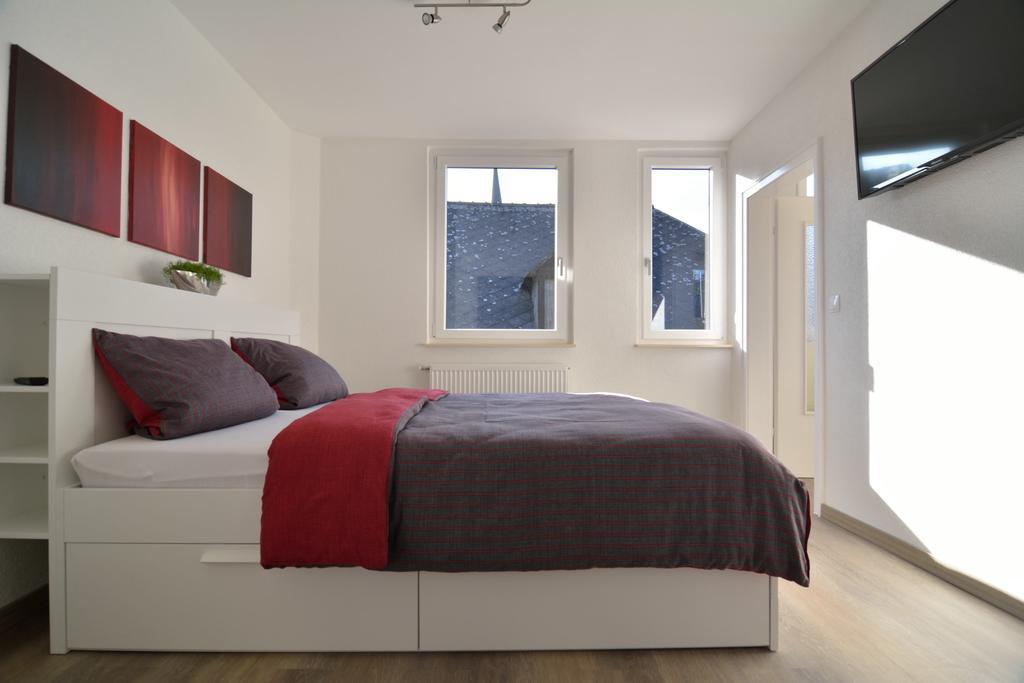 Haus Mosel Apartment Klotten Phòng bức ảnh